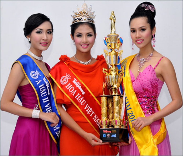 Đời tư của top 3 Hoa hậu Việt Nam 2010 sau 12 năm đăng quang: Ngọc Hân viên mãn hạnh phúc - Ảnh 1.