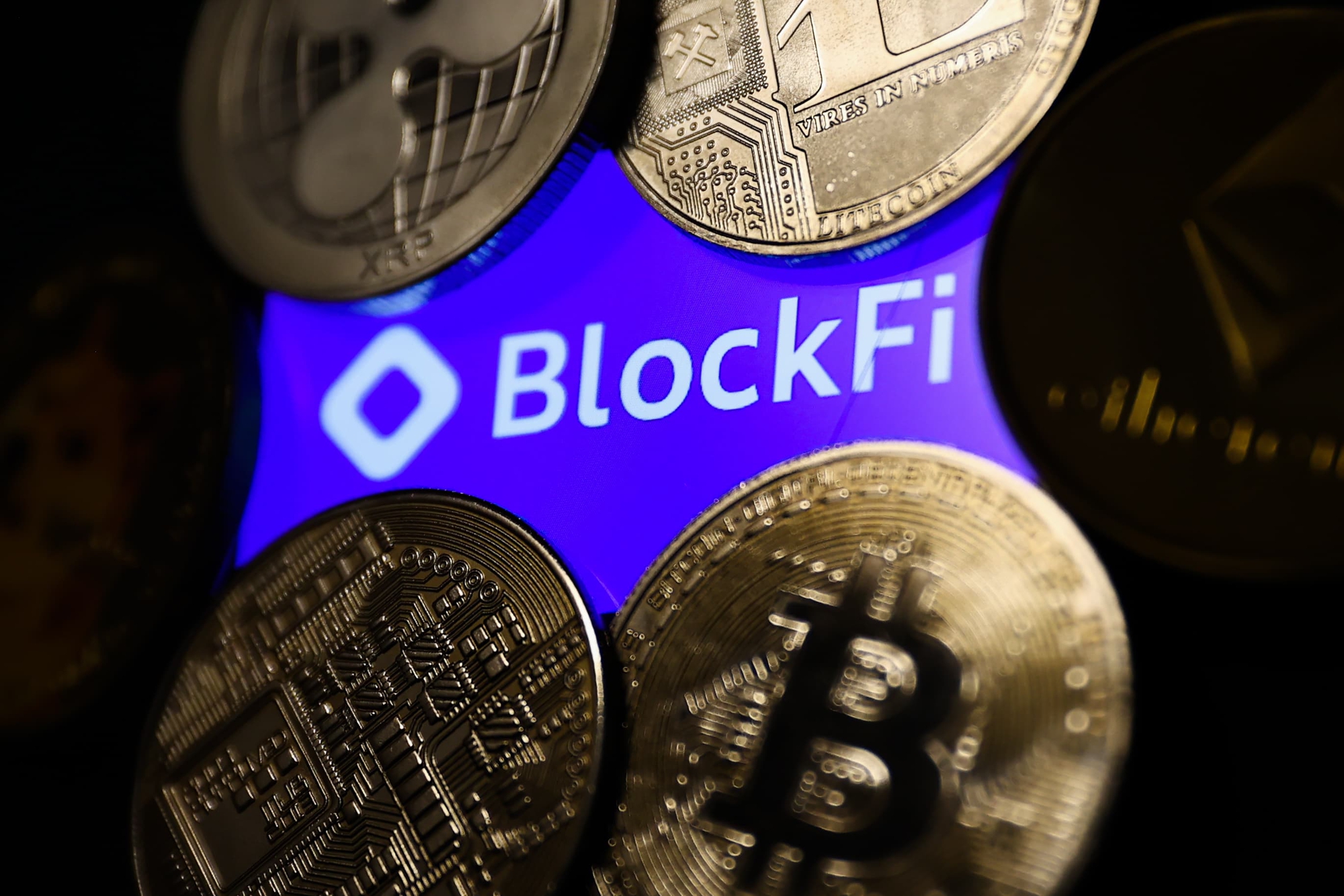 BlockFi nộp đơn xin bảo hộ phá sản khi sự lây lan của FTX bao trùm thị trường tiền điện tử. Ảnh: @AFP.