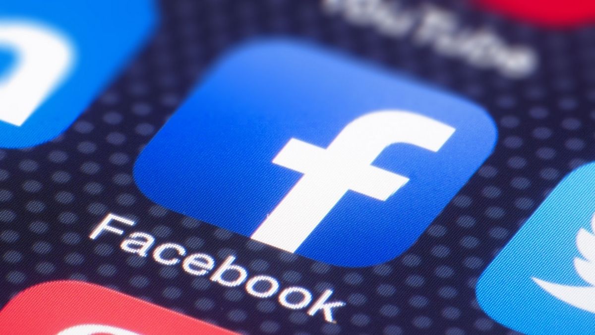 Cơ quan quản lý quyền riêng tư dữ liệu của Ireland đã áp đặt khoản tiền phạt 265 triệu euro (277 triệu đô la) đối với gã khổng lồ truyền thông xã hội Facebook vào hôm 28/11, nâng tổng số tiền mà họ đã phạt tập đoàn Meta lên gần 1 tỷ euro. Ảnh: @AFP.