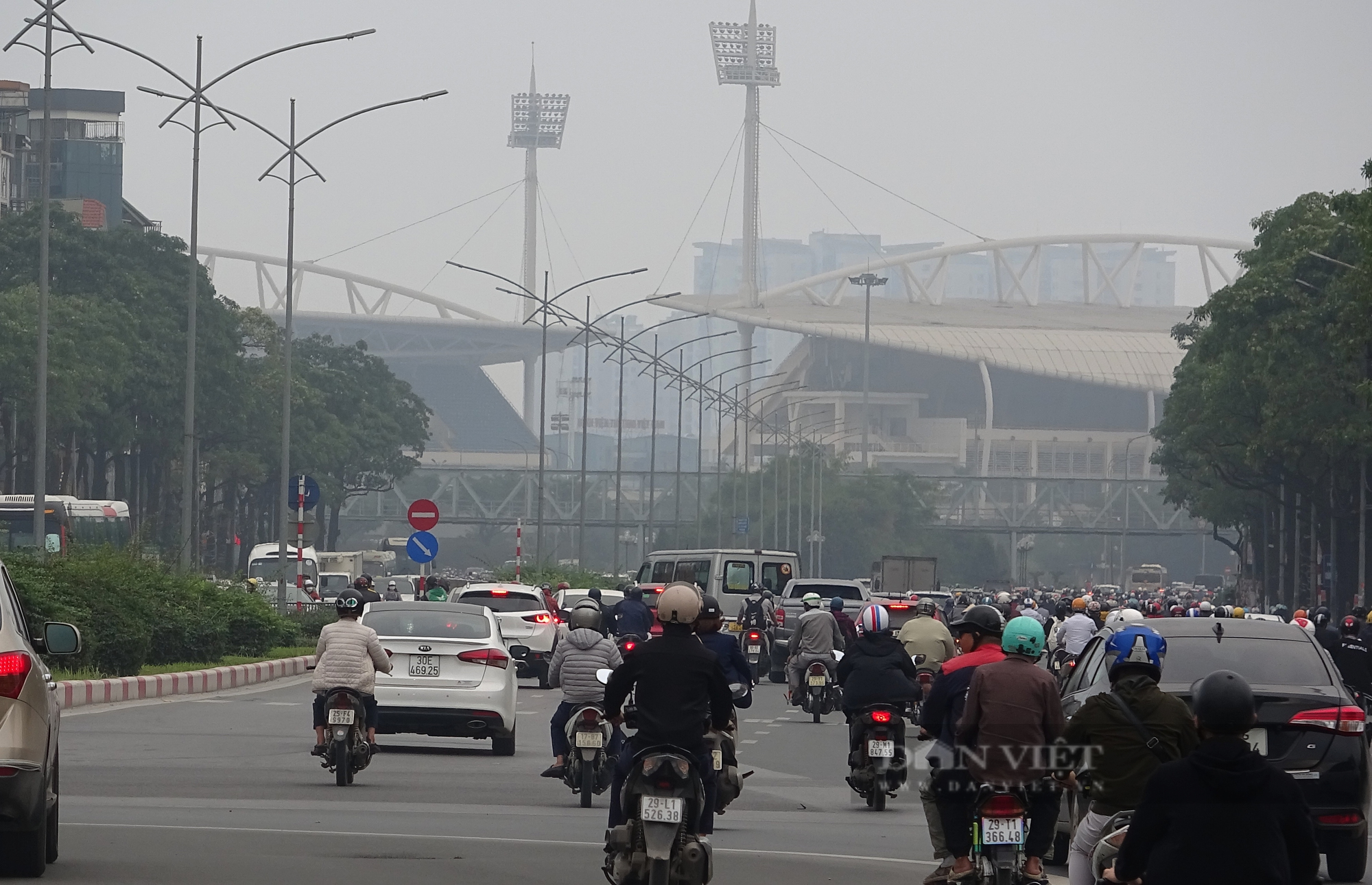 Phân luồng giao thông tại nút giao Lê Quang Đạo - Châu Văn Thêm, nhiều người còn bỡ ngỡ - Ảnh 6.