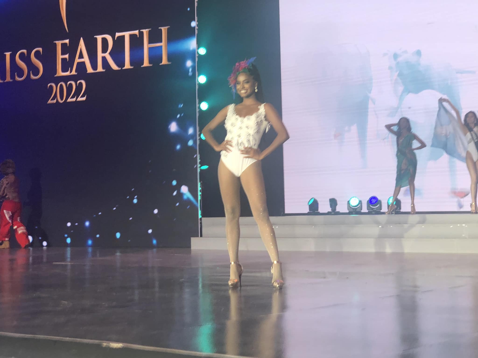 Chung kết Hoa hậu Trái đất 2022: Thạch Thu Thảo lọt Top 20 - Ảnh 1.