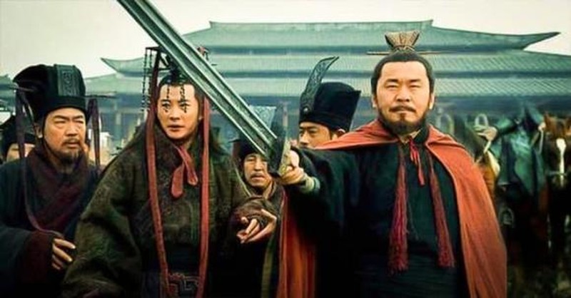 Vì sao Tào Tháo không giết Hán Hiến Đế mà còn gả con gái? - Ảnh 4.