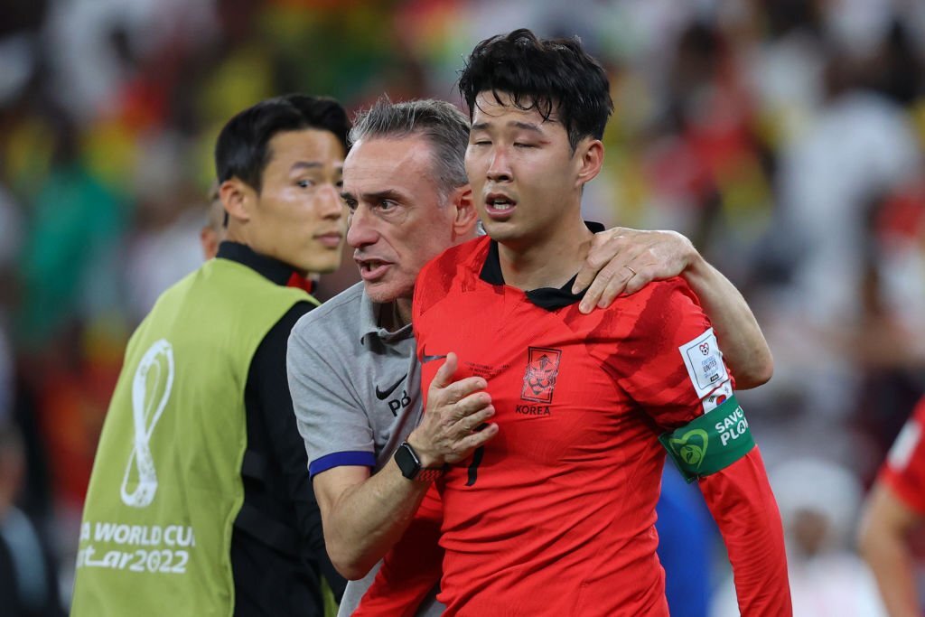 Son Heung-min khóc nức nở khi hàn Quốc để thua Ghana - Ảnh 11.