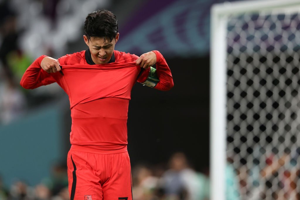 Son Heung-min khóc nức nở khi hàn Quốc để thua Ghana - Ảnh 5.