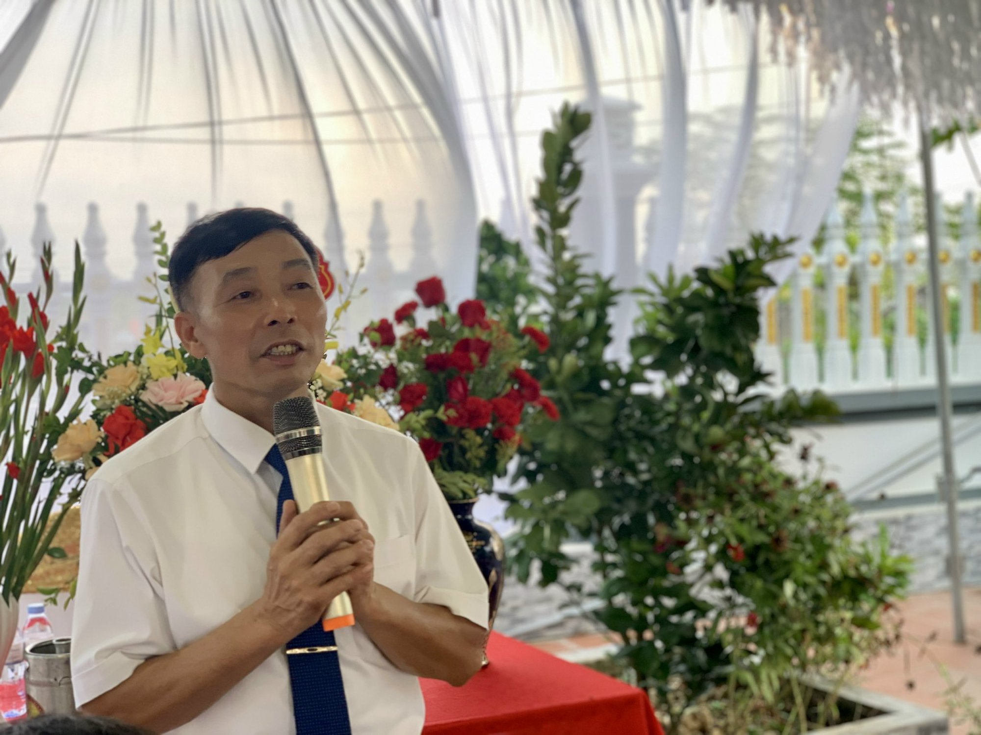 Phó Chủ tịch Thường trực Hội NDVN Phạm Tiến Nam thăm mô hình nuôi vịt của tỷ phú nông dân ở Bắc Giang - Ảnh 4.