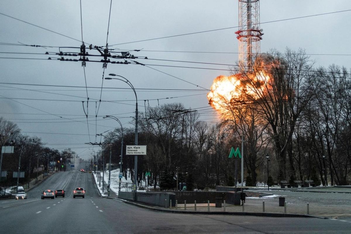 Hình ảnh chiến dịch tập kích tên lửa của Nga: Đòn quá hiểm với Ukraine - Ảnh 4.