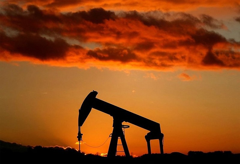 Giá xăng dầu hôm nay 7/12: Giới đầu tư tháo chạy khỏi thị trường, giá dầu trượt dài - Ảnh 4.