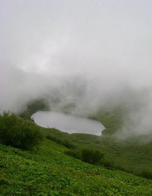 5 địa điểm kỳ bí nhất Trung Quốc: Lời nguyền núi Song Nhũ Phong - Ảnh 1.