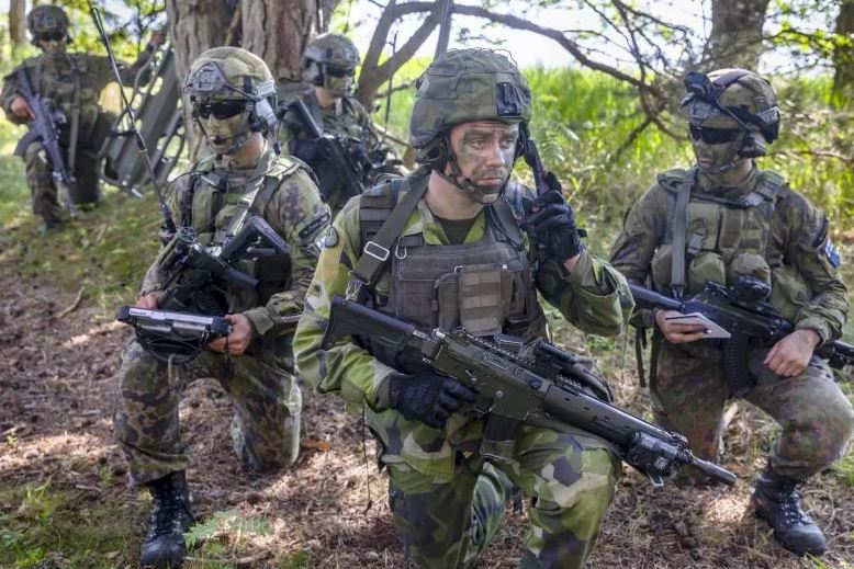 Phần Lan đề nghị huấn luyện binh sĩ Ukraine trong cuộc chiến mùa đông  - Ảnh 1.
