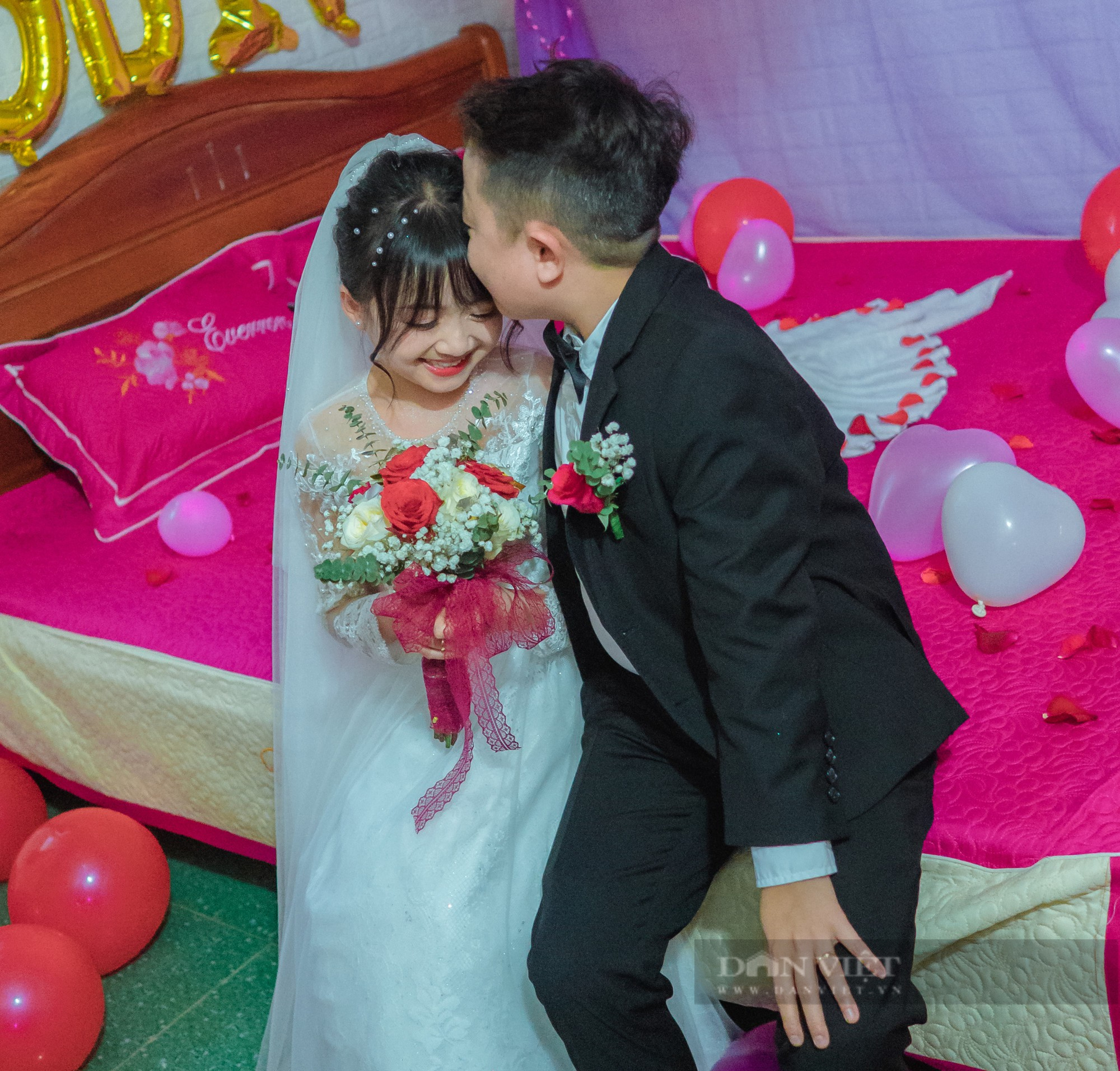 Hình ảnh siêu dễ thương đốn tim cộng đồng mạng của cặp đôi tí hon vừa làm đám cưới ở Nghệ An - Ảnh 6.
