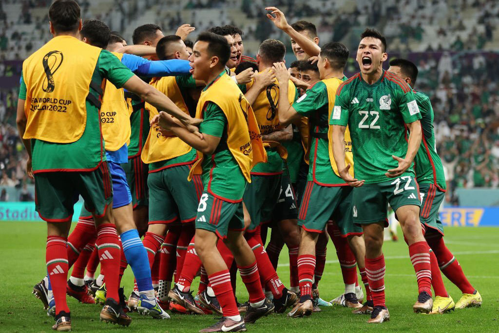 Thắng Ả rập Xê út 2-1, Mexico vẫn phải ngậm ngùi chia tay World Cup 2022 - Ảnh 1.