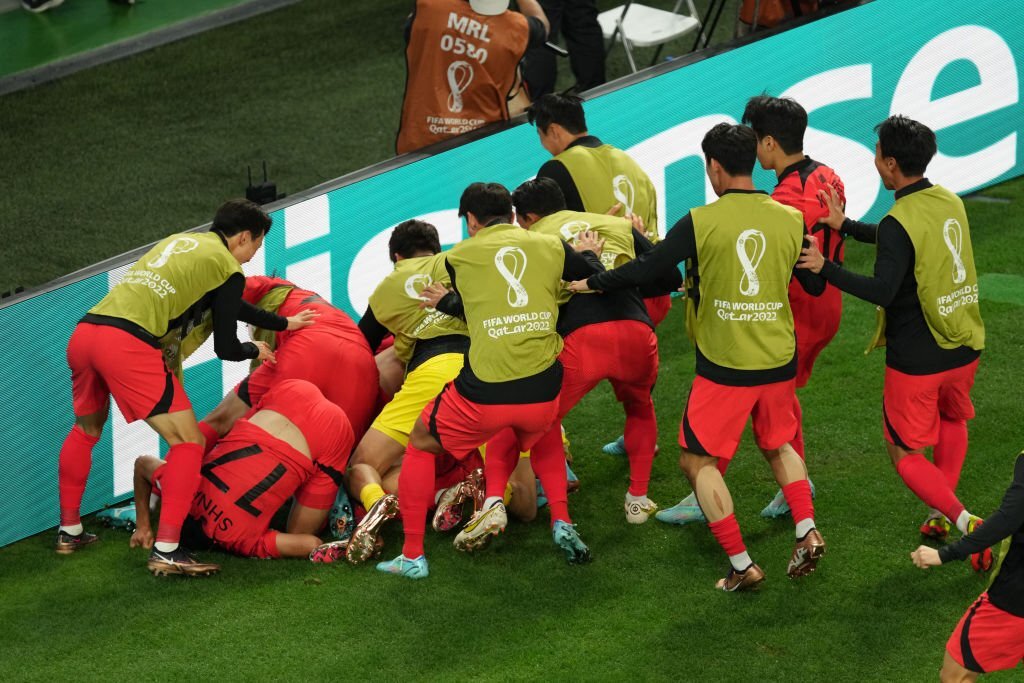 Chùm ảnh: Những pha ăn mừng bàn thắng ấn tượng nhất tại World Cup 2022 - Ảnh 16.