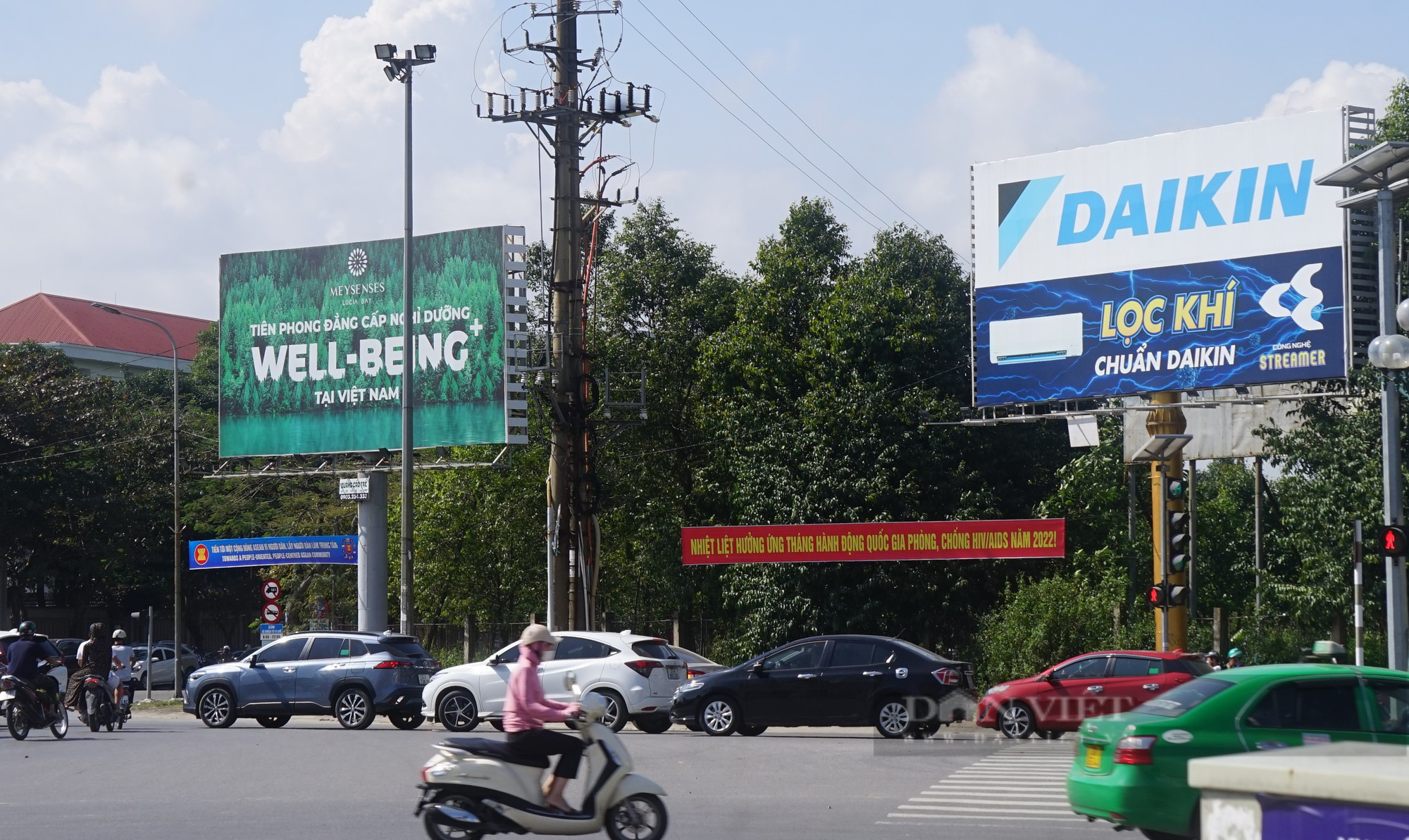 Bát nháo biển quảng cáo khủng ở thành phố Vinh, Nghệ An - Ảnh 15.