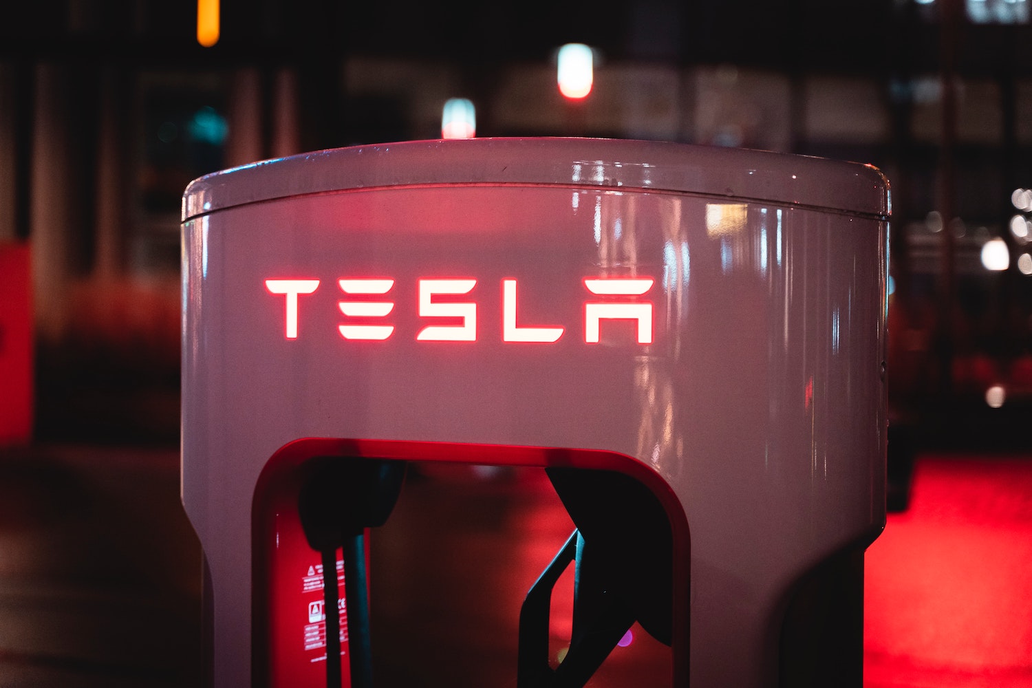 Tesla vẫn là thương hiệu xe điện bán chạy nhất ở Mỹ, nhưng sự thống trị của nó đang bị xói mòn khi các mẫu xe điện giá cả phải chăng hơn xuất hiện ngày càng nhiều. Ảnh: @AFP.
