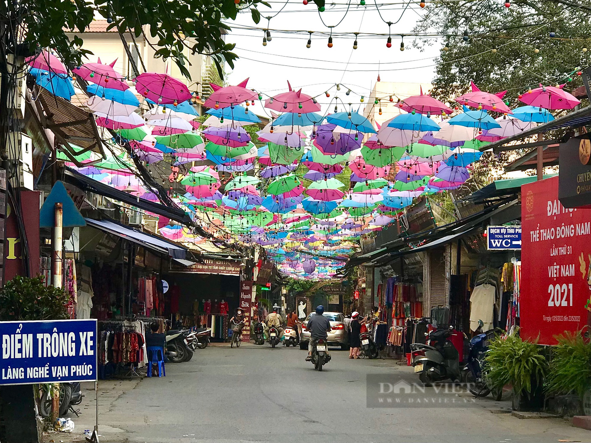 Chìm đắm vẻ đẹp duyên dáng của ngôi làng dệt lụa nức tiếng Hà thành - Ảnh 5.