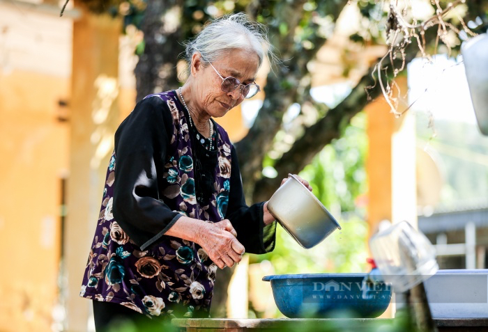 Cuộc sống cô độc cuối đời của bà lão mang bệnh &quot;hủi&quot; từng bị người đời xa lánh - Ảnh 5.