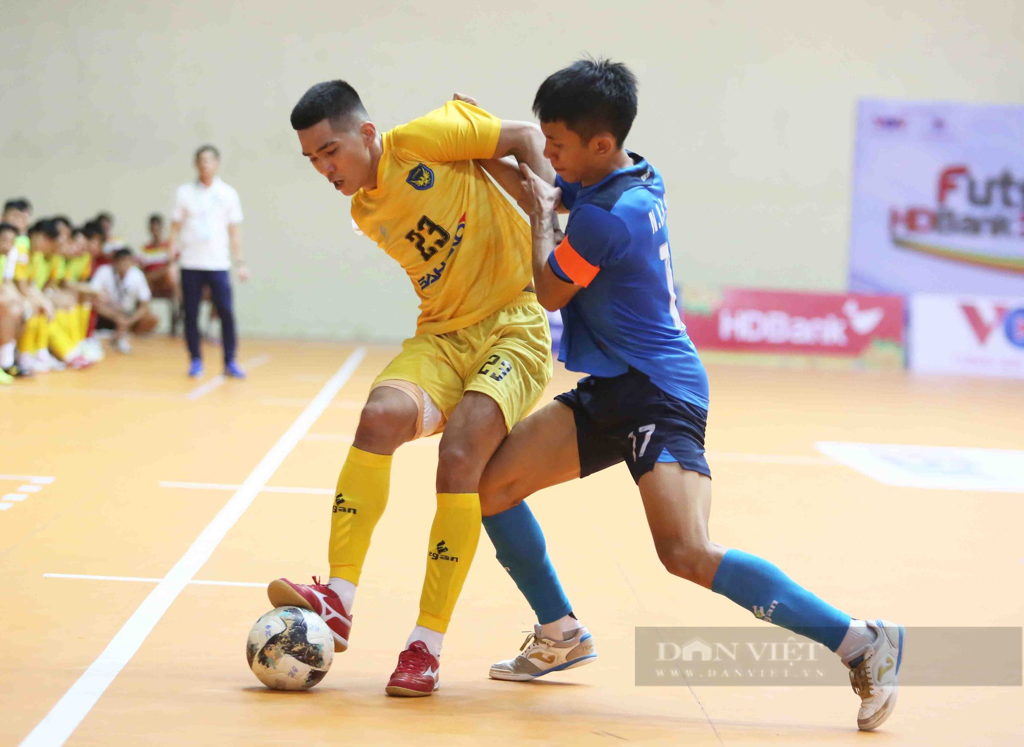 Thắng nhẹ Cao Bằng, Sahako chạm tay vào chức vô địch futsal quốc gia - Ảnh 1.