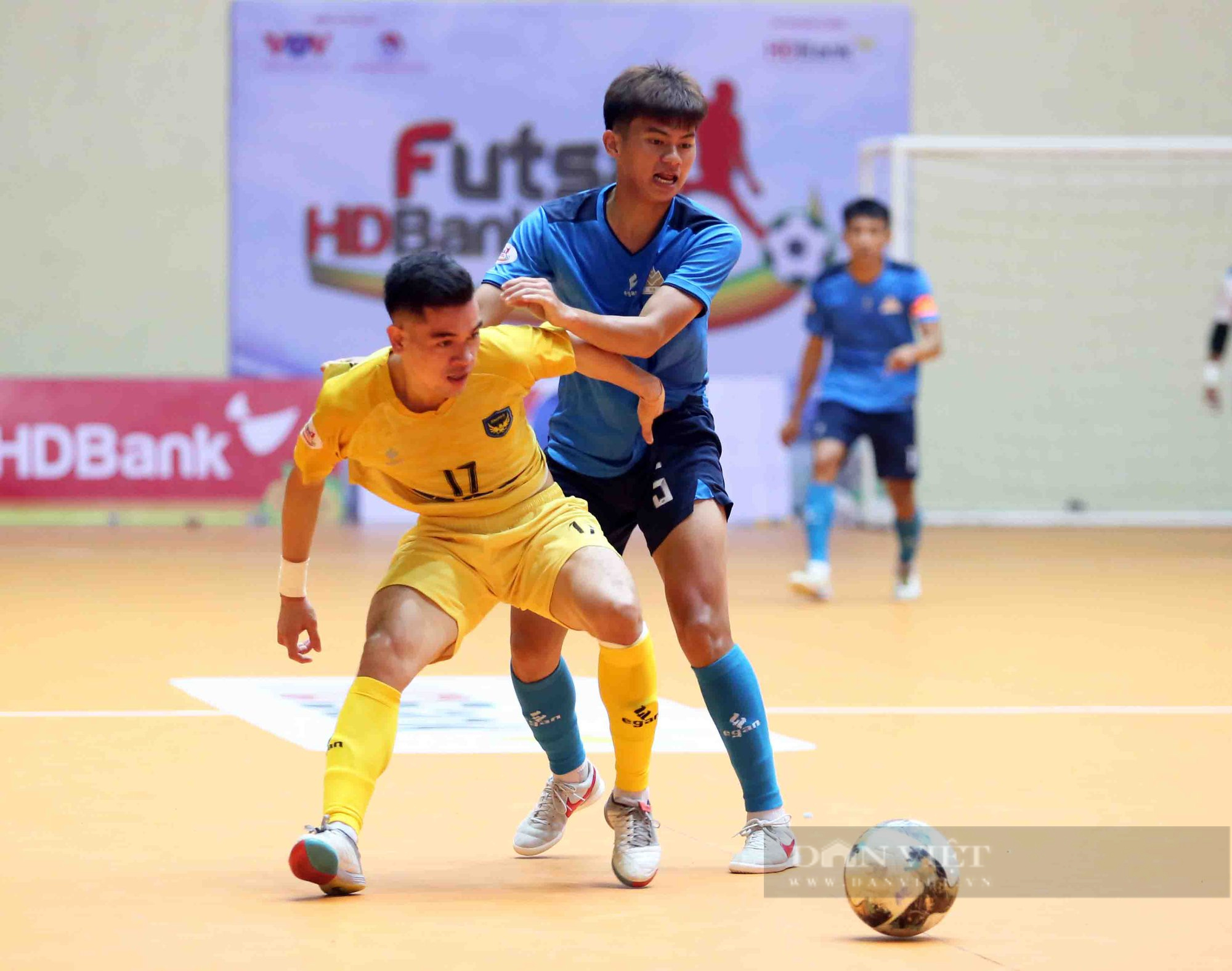 Thắng nhẹ Cao Bằng, Sahako chạm tay vào chức vô địch futsal quốc gia - Ảnh 4.