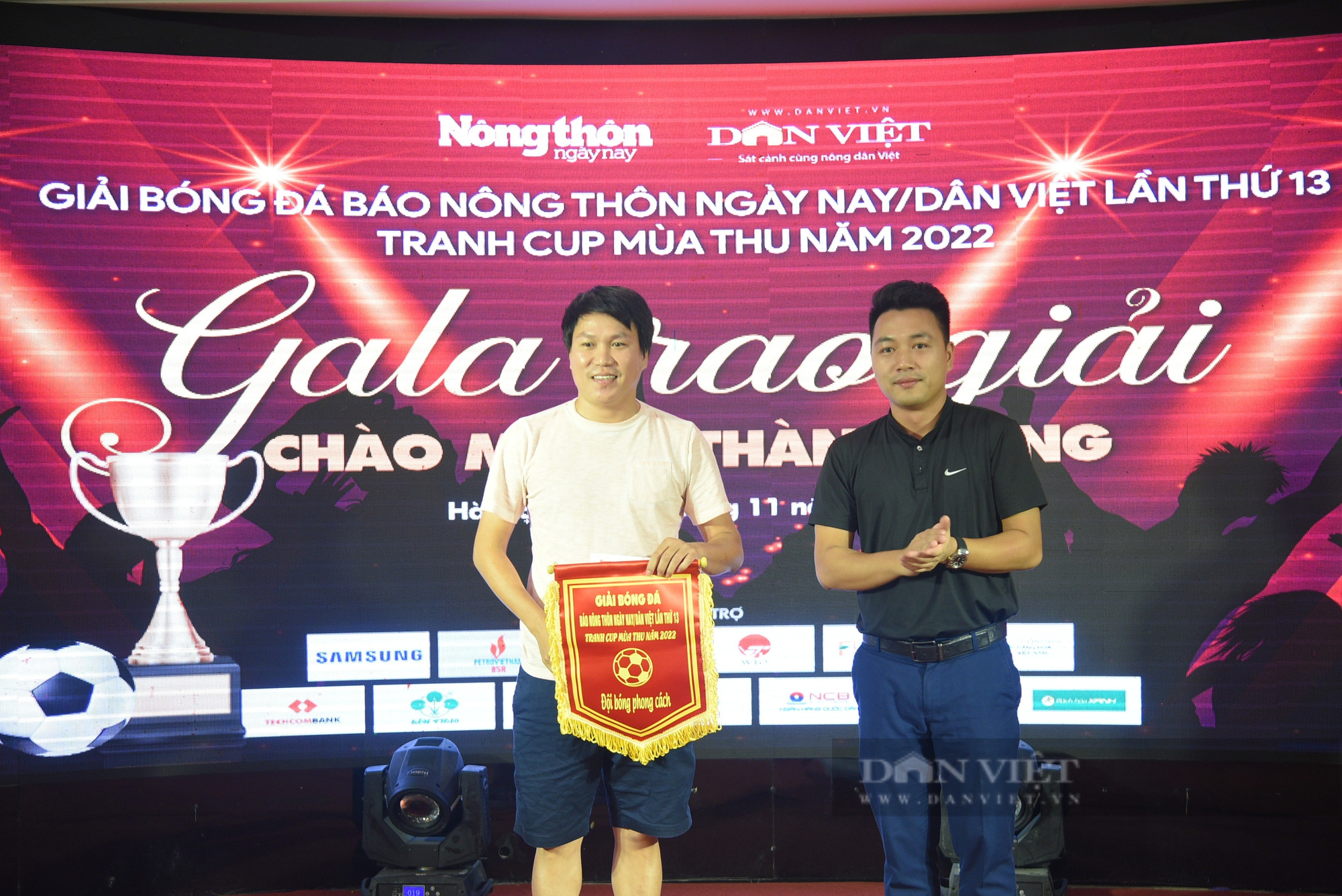 Hình ảnh Lễ bế mạc và Gala trao Giải bóng đá NTNN/Dân Việt 2022 - Ảnh 11.