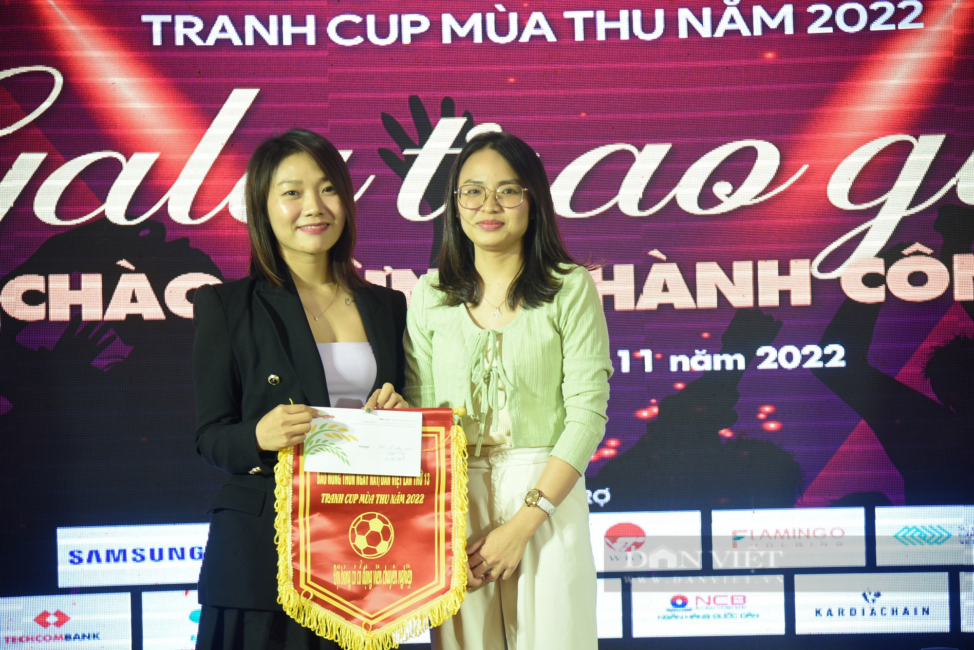 Hình ảnh Lễ bế mạc và Gala trao Giải bóng đá NTNN/Dân Việt 2022 - Ảnh 12.