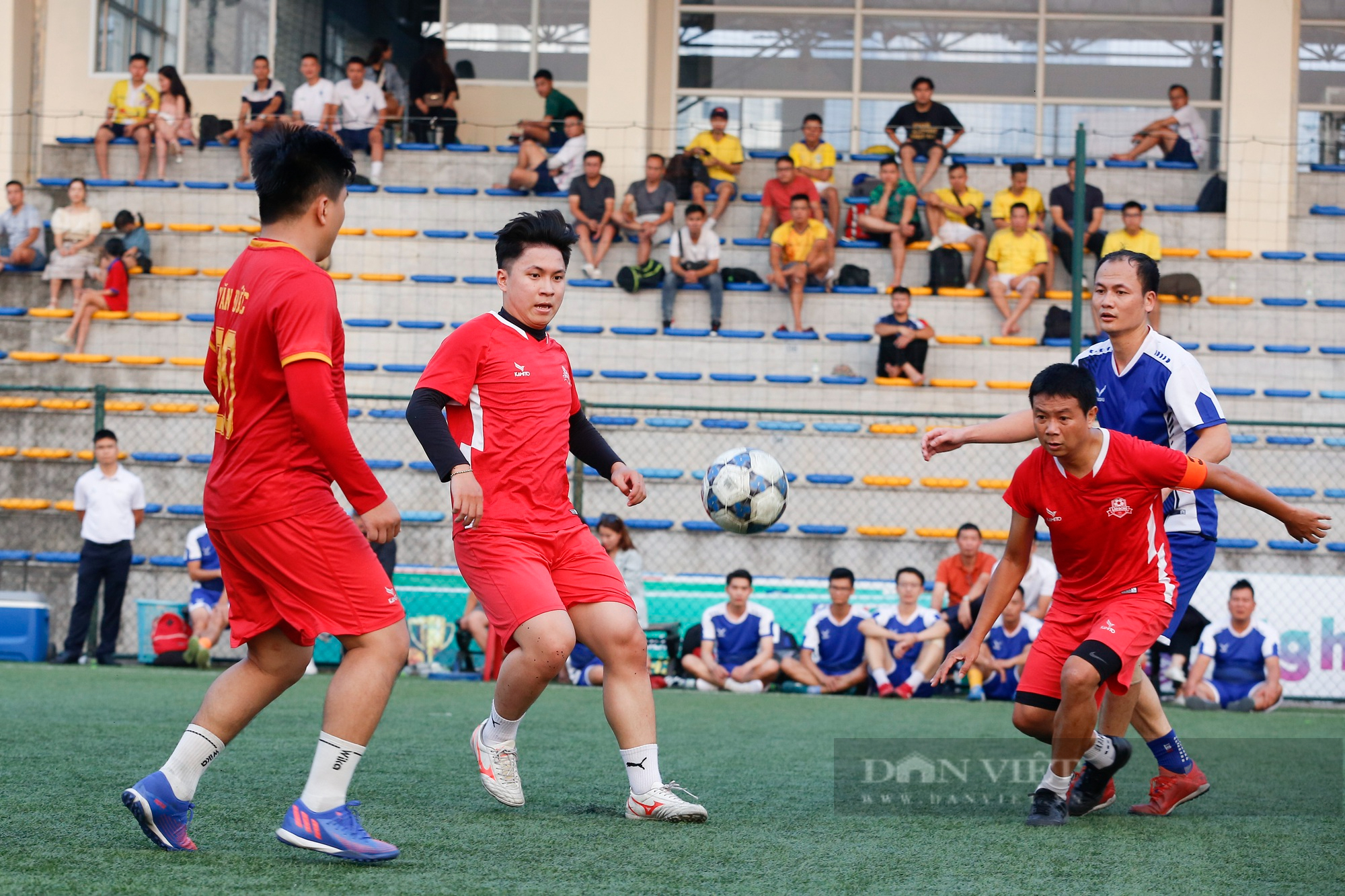 Đội bóng VOV chính thức lên ngôi vô địch sau chiến thắng nghẹt thở trước báo Lao Động - Ảnh 5.