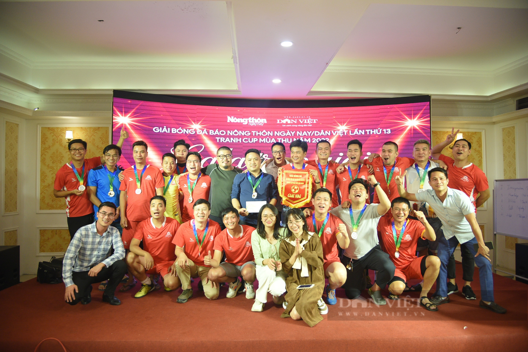 Hình ảnh Lễ bế mạc và Gala trao Giải bóng đá NTNN/Dân Việt 2022 - Ảnh 6.