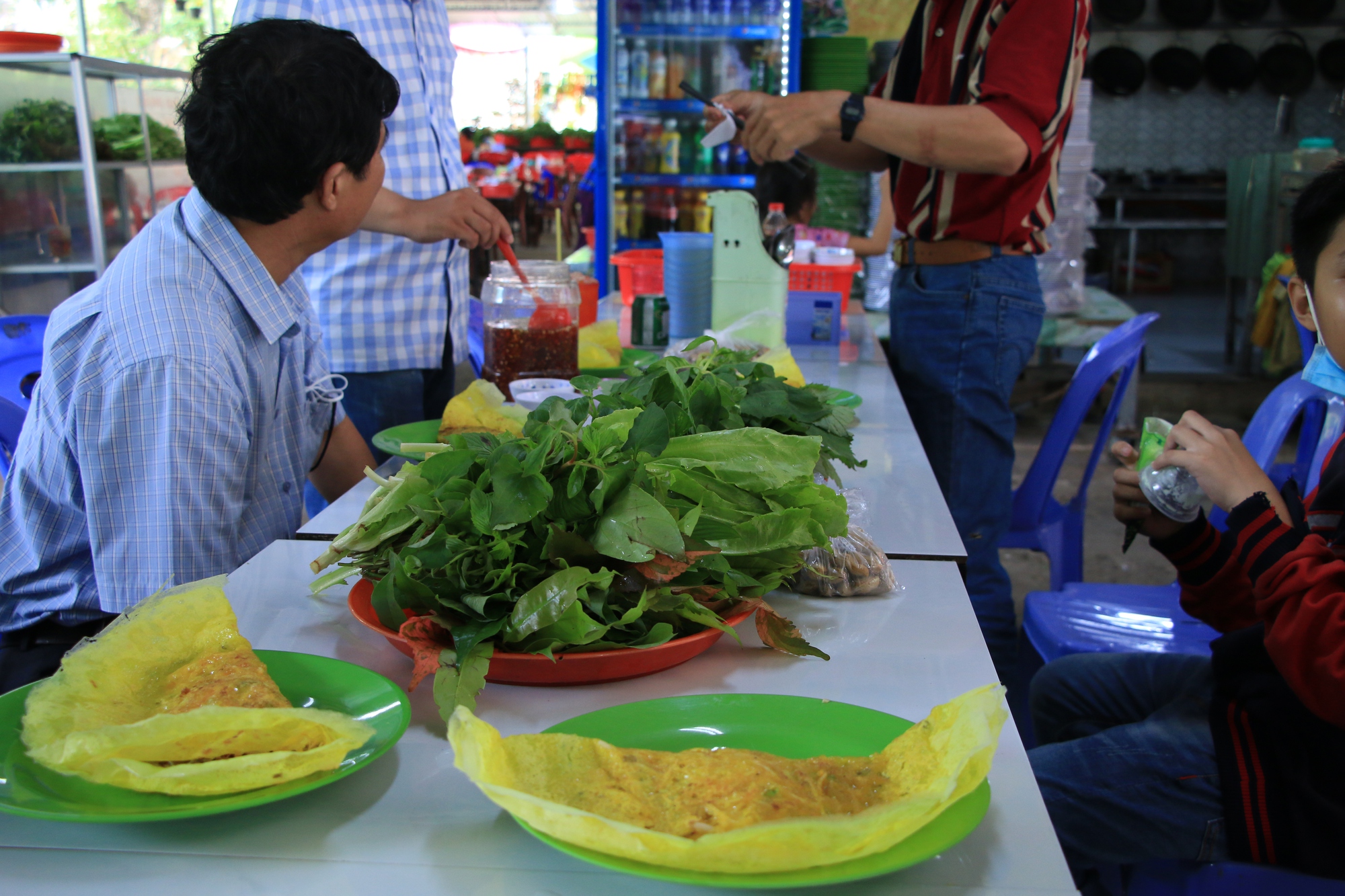 Vùng đất mang tên Núi Cấm ở An Giang lạ lắm, khách xa tới ai cũng gọi rau rừng ra ăn nhiệt tình - Ảnh 3.