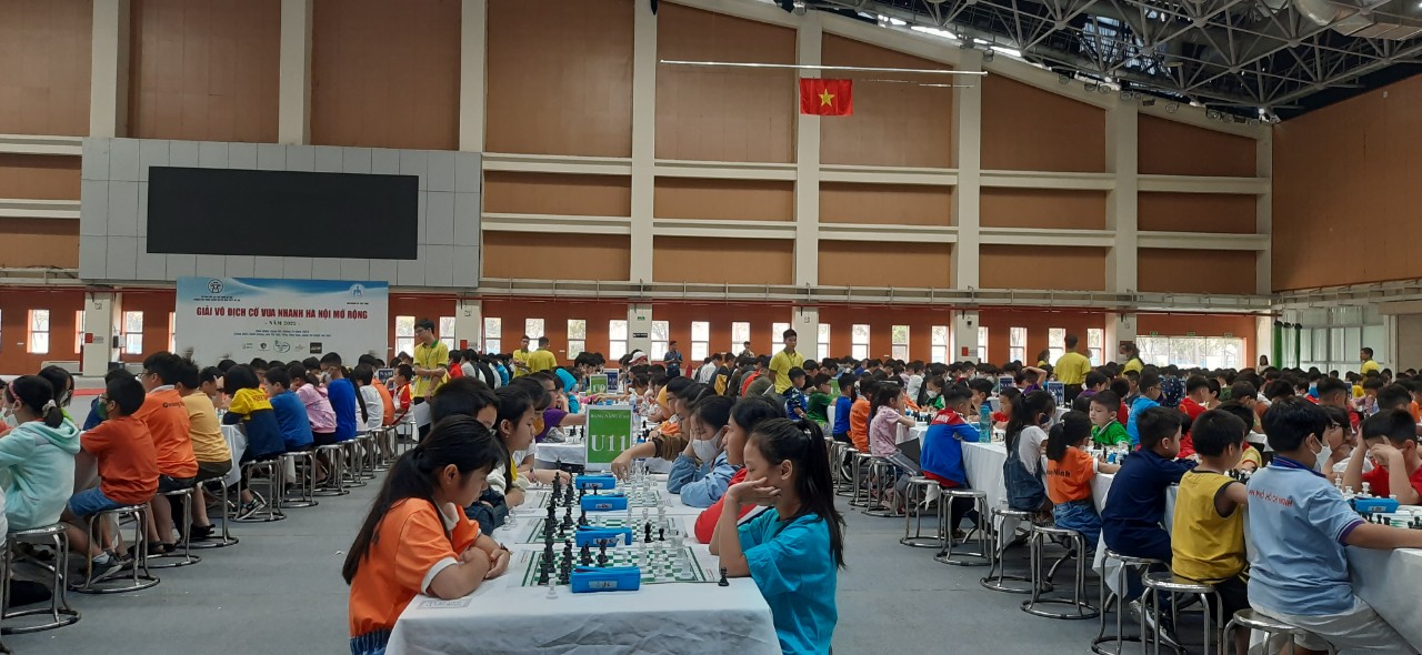 Giải cờ vua nhanh Hà Nội mở rộng năm 2022 thu hút kỷ lục về VĐV - Ảnh 1.