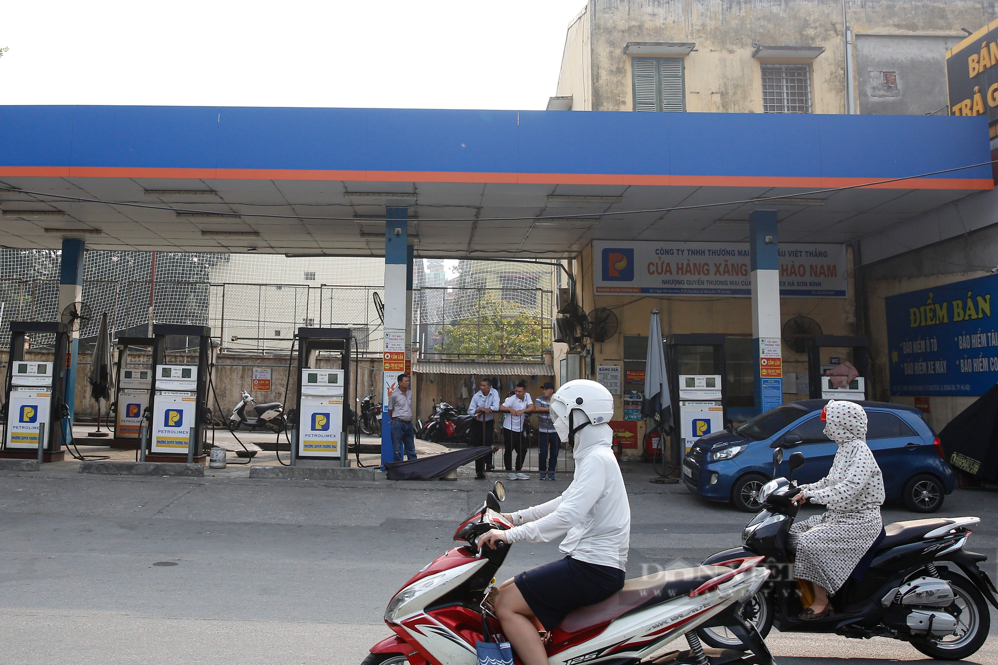 Nhiều cây xăng tại Hà Nội mở bán trở lại sau khi Bộ Công thương chỉ đạo “nóng” - Ảnh 14.