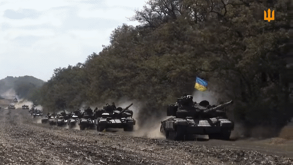 Ukraine tập trung chiến xa, sẵn sàng tung vào &quot;chảo lửa&quot; Kherson - Ảnh 17.