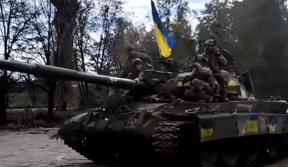 Ukraine tập trung chiến xa, sẵn sàng tung vào &quot;chảo lửa&quot; Kherson - Ảnh 6.