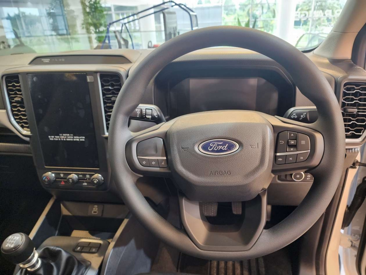 2023 Ford Ranger XL cập bến Malaysia với mức giá 520 triệu đồng - Ảnh 6.