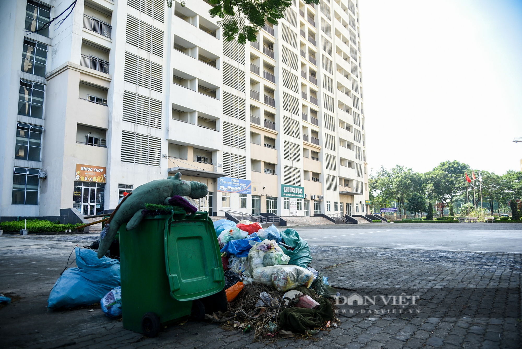 Cận cảnh khu ký túc xá &quot;nghìn tỷ&quot; bỏ hoang giữa lòng Thủ đô - Ảnh 2.