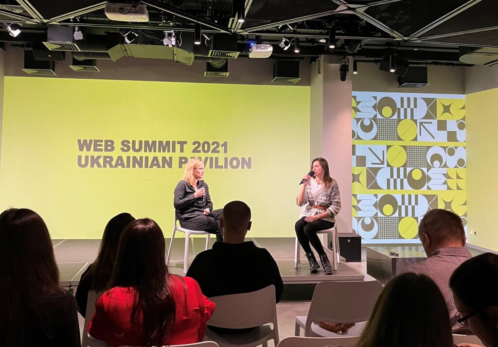 Ukraine đã có một sự hiện diện đáng chú ý tại Hội nghị thượng đỉnh công nghệ Web Summit, nơi họ tìm kiếm sự hỗ trợ từ cộng đồng công nghệ toàn cầu để thúc đẩy cuộc chiến chống lại Nga.