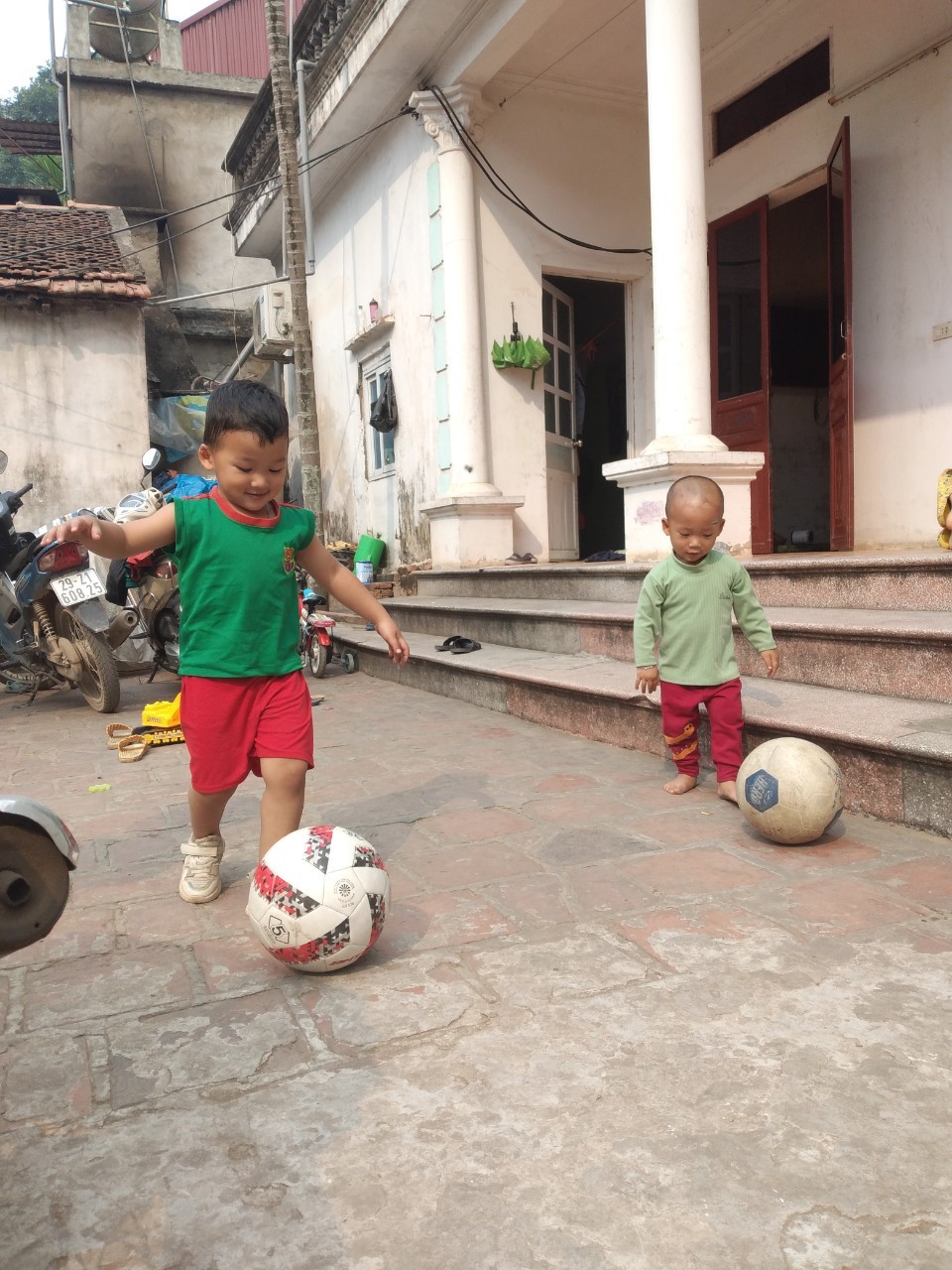 Kể chuyện làng: Thương hoài ... thương mãi Ngoại của tôi - Ảnh 3.