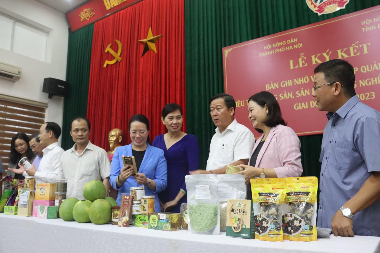 Hội Nông dân TP Hà Nội, Hội Nông dân Đồng Nai ký kết phối hợp tiêu thụ, quảng bá sản phẩm OCOP - Ảnh 4.