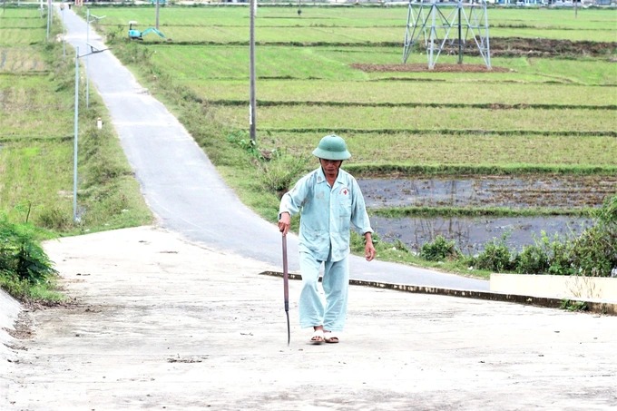 Cựu binh ngày ngày “canh” giấc ngủ cho liệt sỹ - Ảnh 1.