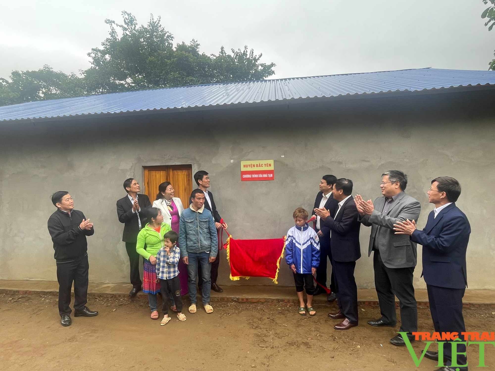 Sơn La: Bắc Yên công bố hoàn thành xóa nhà tạm - Ảnh 4.