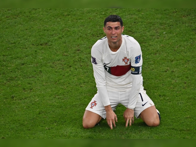 Cristiano Ronaldo khóc vì Bồ Đào Nha &quot;thua đau&quot; trước Maroc - Ảnh 2.