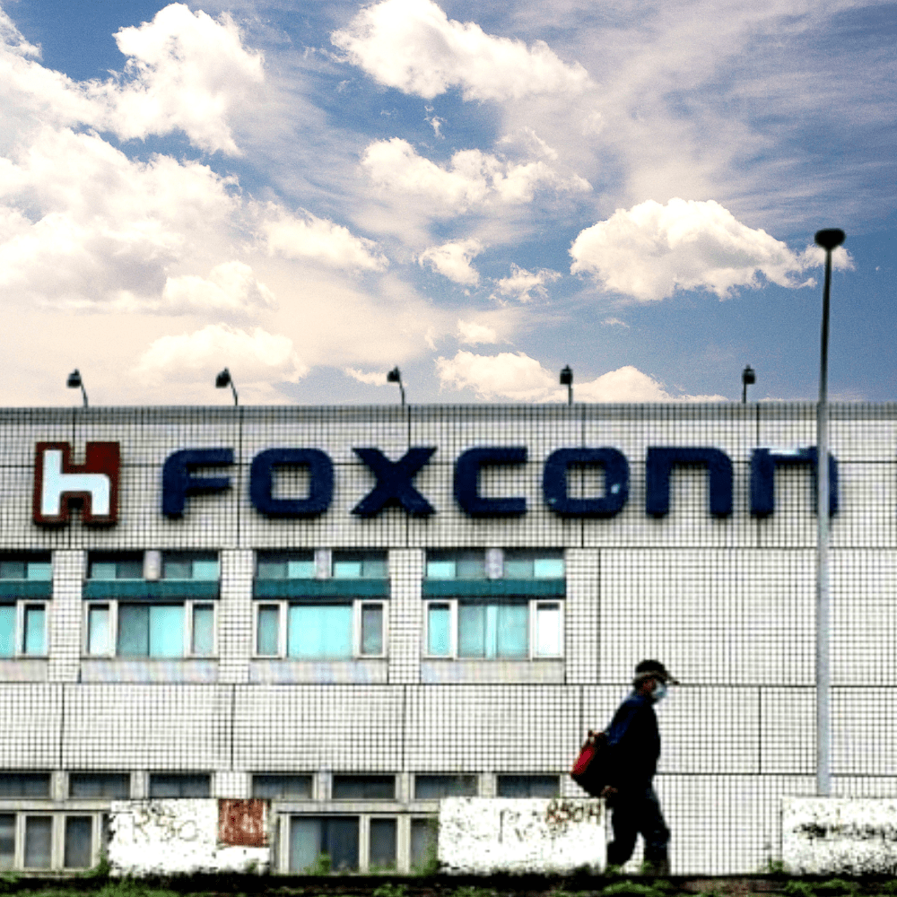 Người sáng lập Tập đoàn Công nghệ Foxconn, Terry Gou, cảnh báo rằng các chính sách nghiêm ngặt của chính phủ sẽ đe dọa vị thế của họ trong chuỗi cung ứng toàn cầu. Ảnh: @AFP.