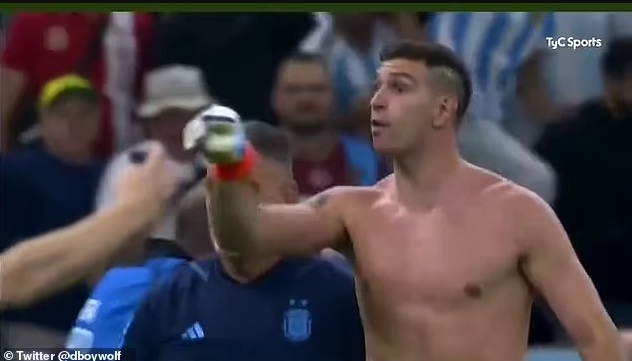 Với Messi, những tình huống lộng lẫy, các kỹ năng điêu luyện của chàng tiền đạo người Argentina sẽ khiến bạn không thể rời mắt khỏi màn hình. Hãy cùng ngắm nhìn siêu sao này \