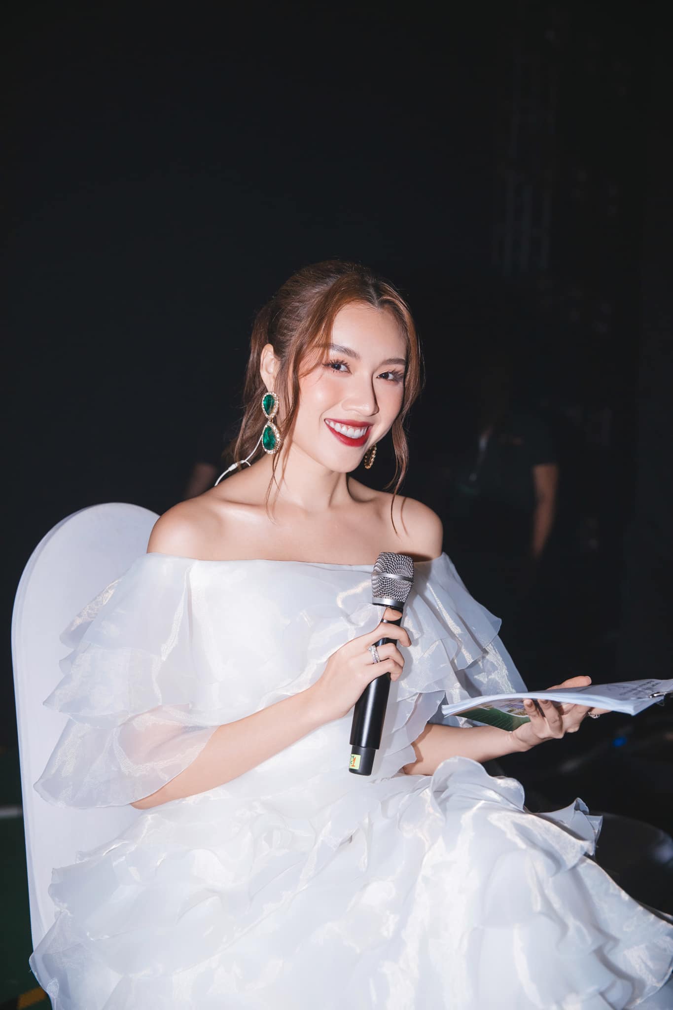Nhan sắc xinh đẹp đầy mê hoặc của MC Thanh Thanh Huyền trước thềm thi Hoa hậu Sắc đẹp Quốc tế 2023 - Ảnh 7.
