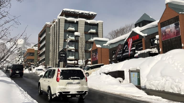 Nhật Bản: Khu du lịch mùa đông nổi tiếng thế giới từ chối nhận khách vì lý do bất ngờ - Ảnh 2.