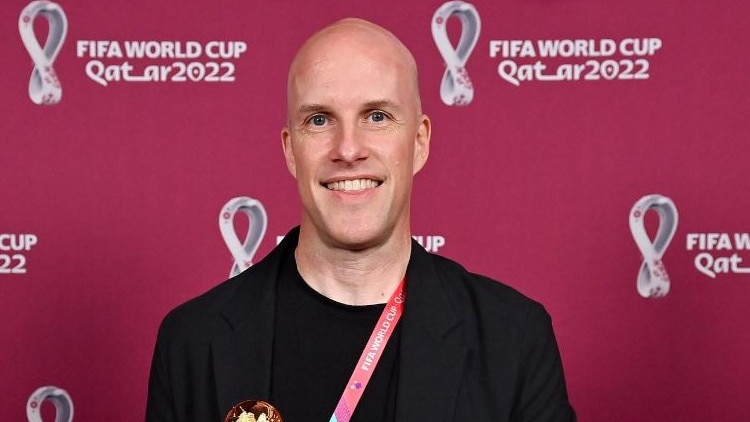 Nhà báo thứ hai chết khi đưa tin về World Cup 2022 tại Qatar - Ảnh 2.