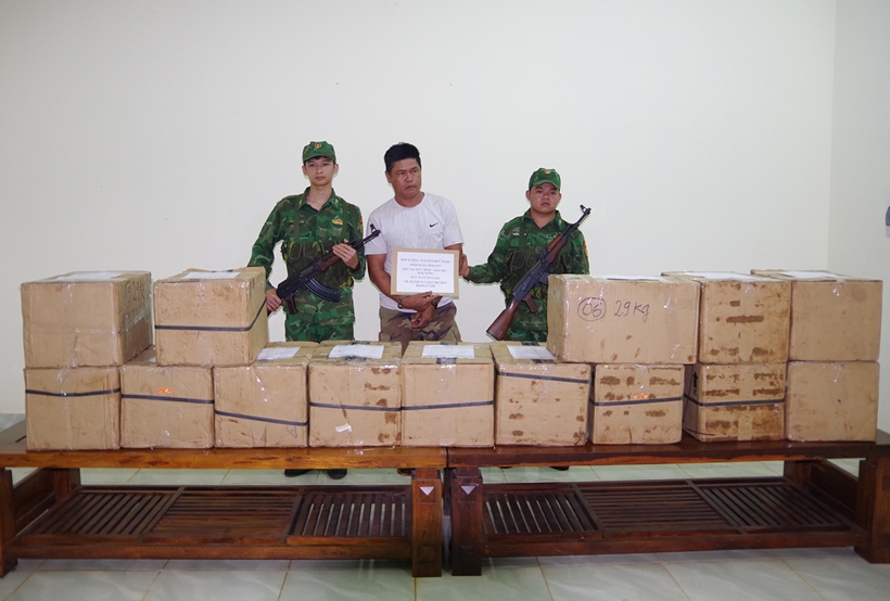 Khởi tố, tạm giam đối tượng tàng trữ hơn 400kg pháo lậu ở Đắk Nông - Ảnh 1.