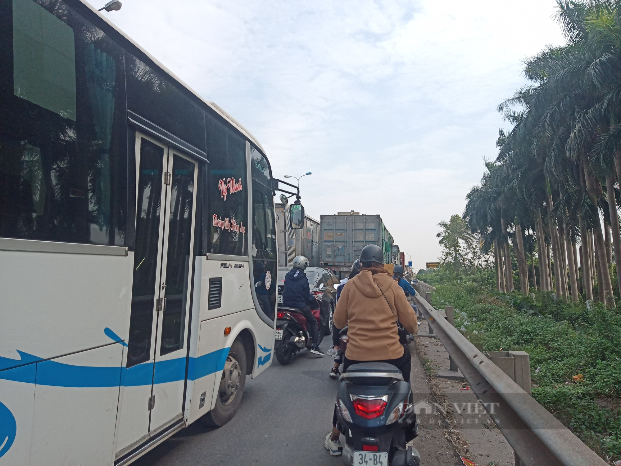 Hải Dương: Rào chắn cục bộ, phân luồng giao thông để thi công sửa chữa cầu Phú Lương. - Ảnh 2.