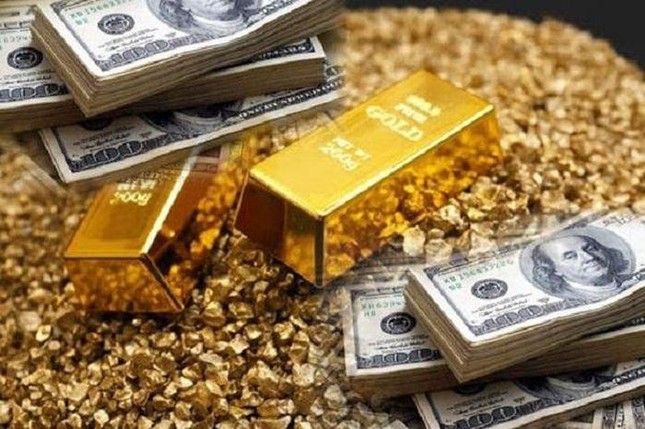 USD bất ngờ tăng mạnh, vàng tiếp tục chuỗi ngày giảm giá - Ảnh 2.