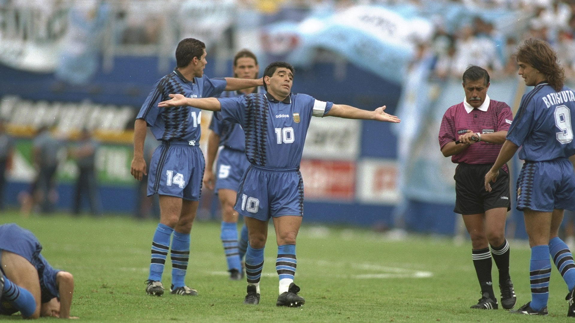 Chuyện nhà Mac Allister: Bố chơi cùng Maradona, con dự World Cup 2022 với Messi - Ảnh 4.