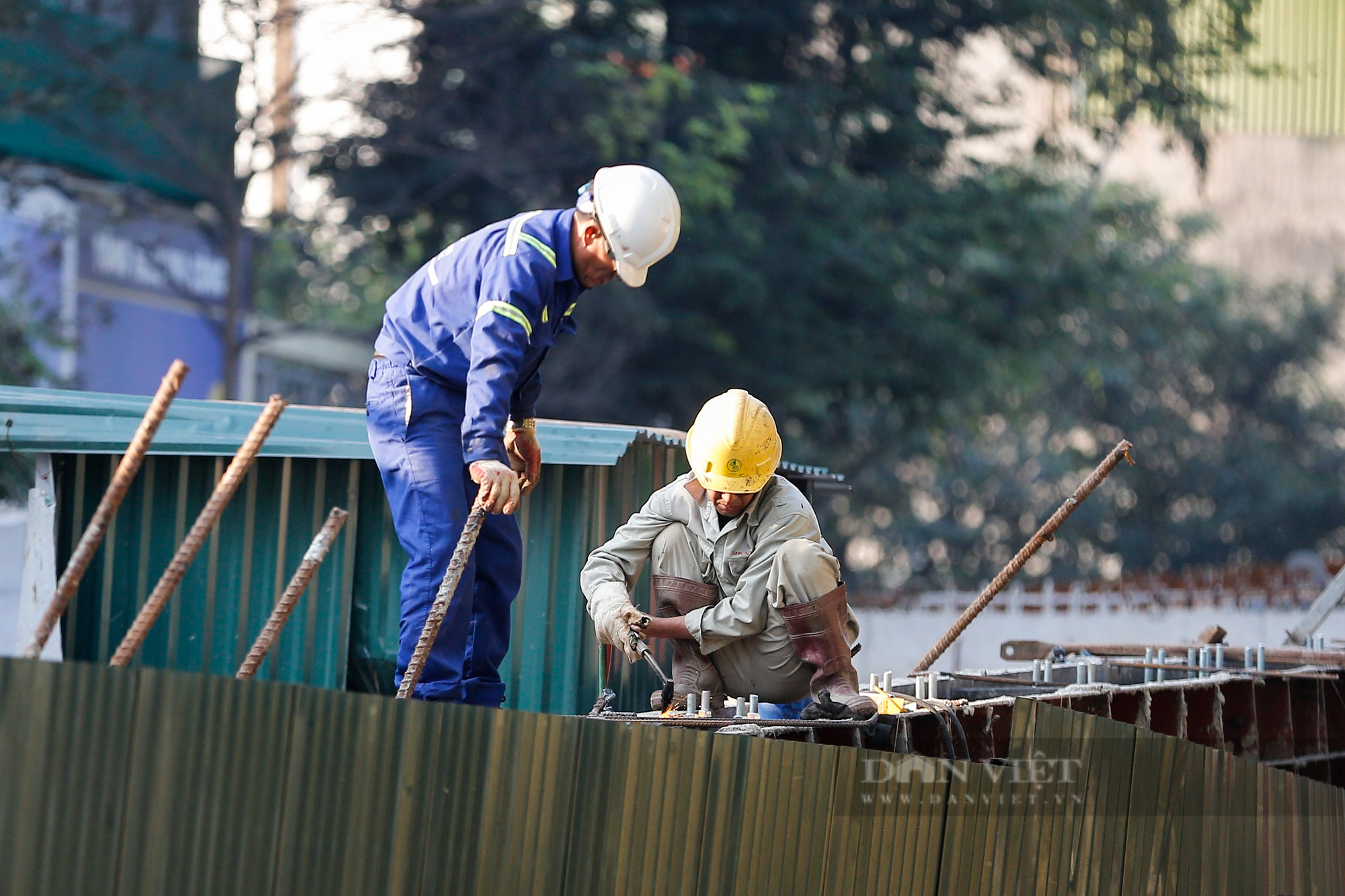 Hà Nội: Cầu vượt trăm tỷ Chùa Bộc - Phạm Ngọc Thạch đang dần lộ diện - Ảnh 4.