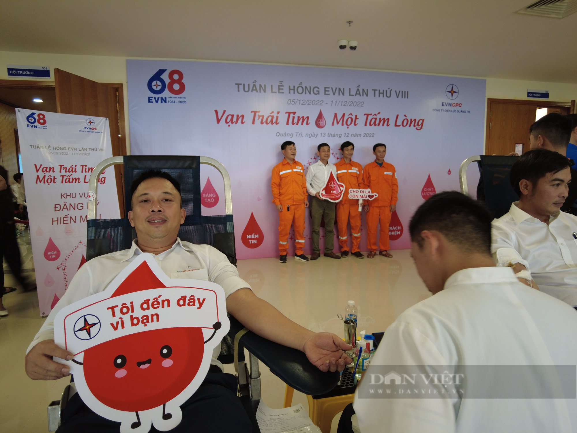 Quảng Trị: Hơn 300 người đăng ký tham gia hiến máu - Ảnh 3.